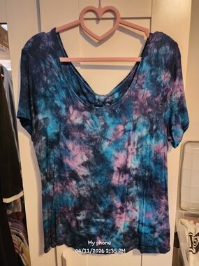 Tie-Dye Scoop Neck Women's Top in Blue & Purple